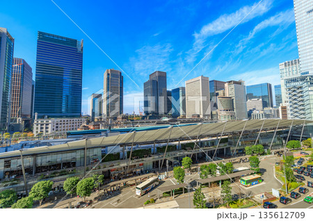 東京　千代田区　丸の内　東京駅（八重洲側） 135612709