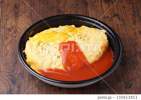 オムライス弁当 135613851