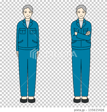 上下作業服で直立と腕組みをするシニア男性の全身 135615426