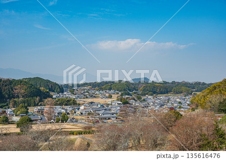 冬の明日香村風景 奈良県 冬の明日香村風景 奈良県 135616476