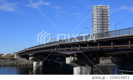 検見川浜から見た美浜大橋 検見川浜から見た美浜大橋 135616851