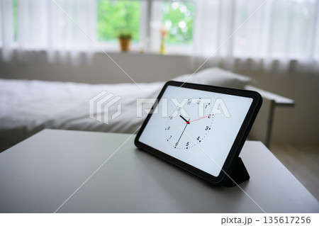 タブレットで表示する時計 タブレットで表示する時計 135617256