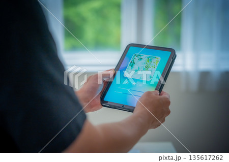 タブレットで音楽再生 タブレットで音楽再生 135617262