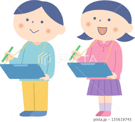 野外学習をしている男の子と女の子 野外学習をしている男の子と女の子 135619745
