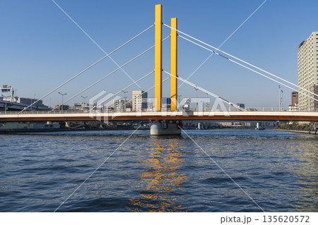 東京　隅田川の風景 135620572