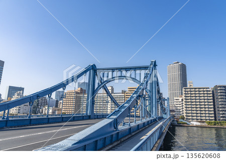 東京　隅田川の風景 135620608