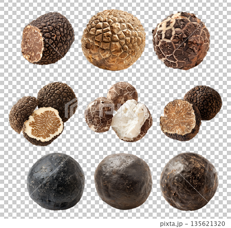 Closeup of norcia and bianchetto truffle showcasing its detailed texture and pattern, isolated on a white background. 135621320