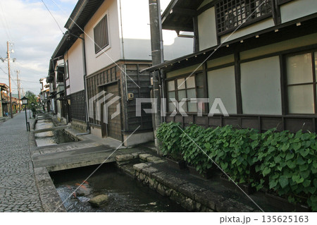 飛騨古川・瀬戸川と白壁土蔵街 飛騨古川・瀬戸川と白壁土蔵街 135625163