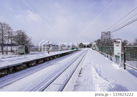 川端駅（石勝線・JR北海道） 135625222