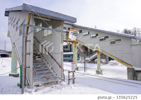 川端駅(石勝線・JR北海道) 川端駅(石勝線・JR北海道) 135625225
