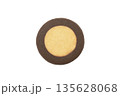チョコレートフレームのついたクッキー チョコレートフレームのついたクッキー 135628068