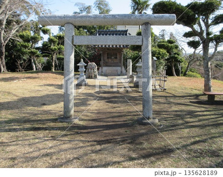 千葉県館山市！館山城跡にある浅間神社 135628189