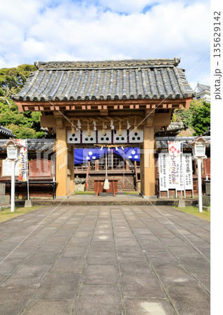 長崎県平戸市　亀岡神社 135629142