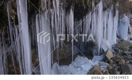 横谷峡の氷瀑 135634953
