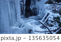 横谷峡の飛沫氷 135635054