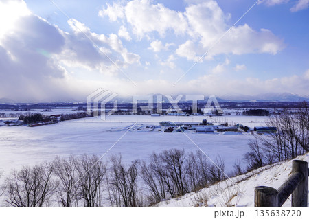 美蔓パノラマパークと日高山脈（と十勝平野） 135638720