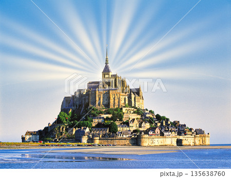 世界遺産・モンサンミッシェル僧院の絶景 135638760