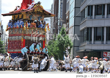 京都　祇園祭　山鉾巡行 鶏鉾 135639507