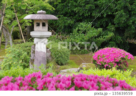 兼六園　徽軫灯籠 135639559