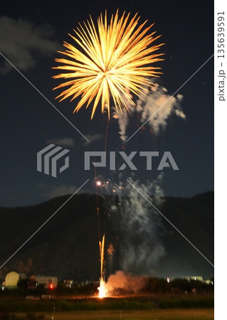 信州・戸倉上山田温泉 夏の花火大会（新作花火） 135639591