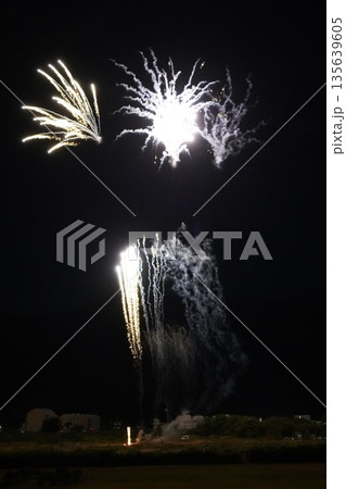 信州・戸倉上山田温泉 夏の花火大会（新作花火） 135639605