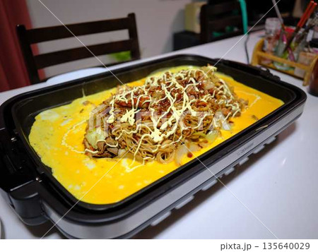 焼きそばの調理 屋台 焼きそばの調理 屋台 135640029