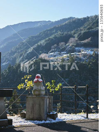 お地蔵様 135640693