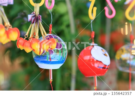 ほおずき市の風鈴 江戸風鈴 ほおずき市の風鈴 江戸風鈴 135642357