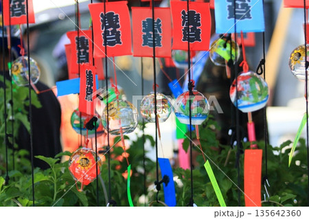 ほおずき市の風鈴　江戸風鈴 135642360