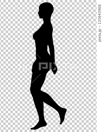背筋を伸ばして立ち止まる女性のシルエット 全身横向き モノクロ 135643908