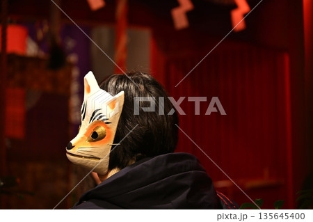 王子狐の行列の夜　東京 135645400