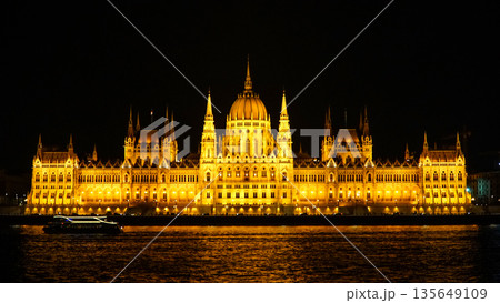 Hungarian Parliament at night 135649109