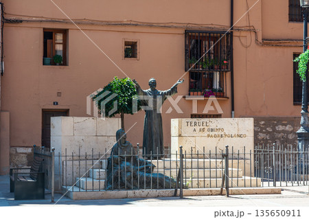 Monument to Bishop Polanco in Teruel 135650911