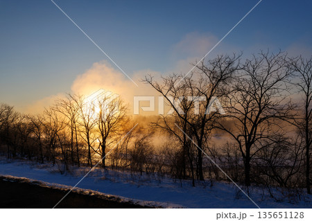 気嵐と朝日 気嵐と朝日 135651128