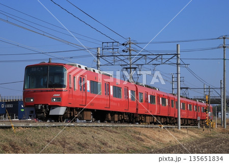 冬晴れの各務原線を走行する名鉄3500系電車_2026/1/17撮影 135651834