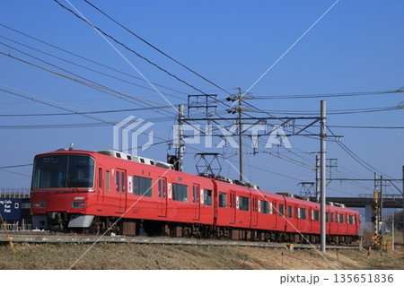 冬晴れの各務原線を走行する名鉄3500系電車_2026/1/17撮影 135651836
