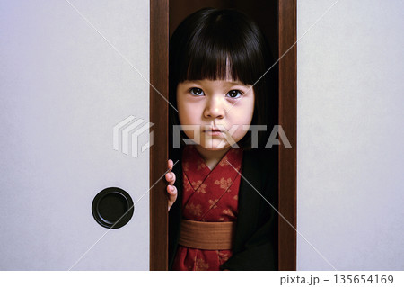 座敷わらし 135654169