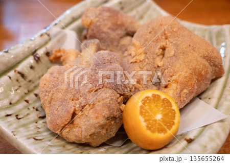 日本の沖縄県の伝統的なとても美味しい食べ物 日本の沖縄県の伝統的なとても美味しい食べ物 135655264