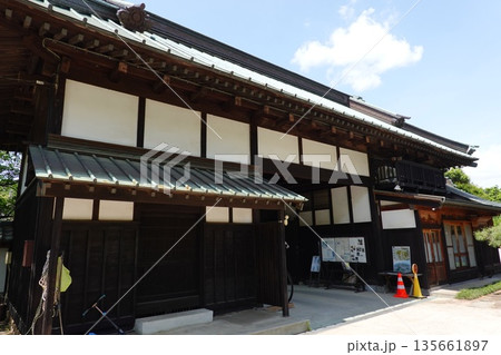 中丸家長屋門 135661897