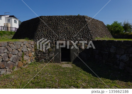 三津屋古墳 135662186