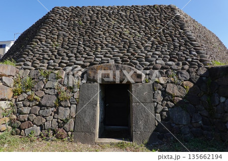 三津屋古墳 135662194