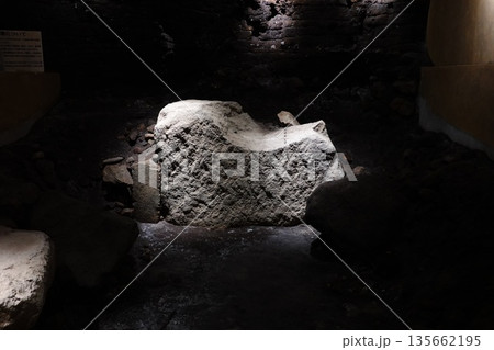 三津屋古墳 135662195