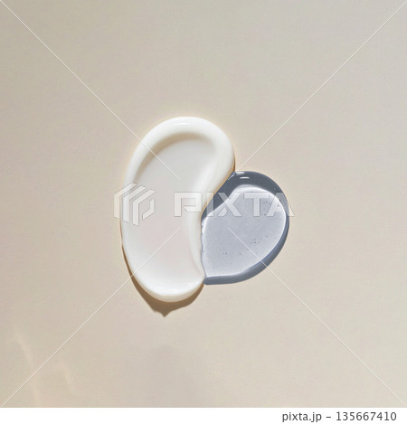 化粧品やスキンケア用品のテクスチャー画像 135667410