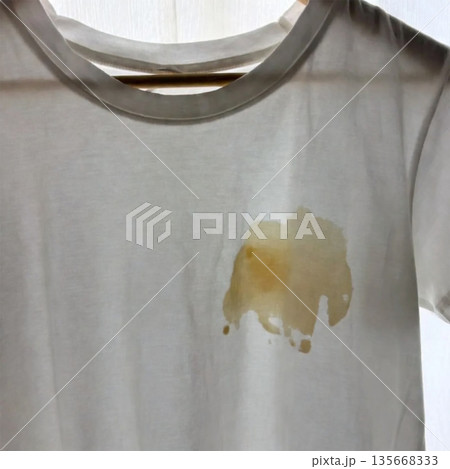 stain, contamination, stain mark, dirt, fabric stain, food stain, water stain, oil stain, stubborn stain, laundry issue, stain removal, dirty surface, mark, spot stain, discoloration, residue, grime,  135668333
