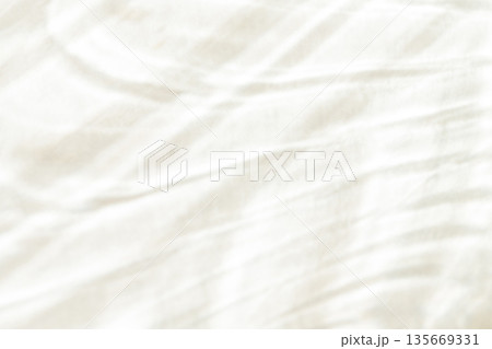 光と影 背景素材 135669331