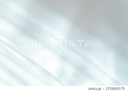 光と影 背景素材 135669370
