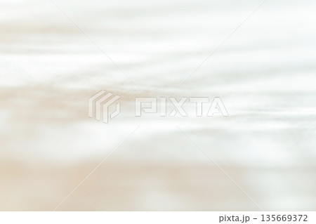 光と影 背景素材 135669372