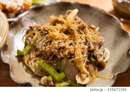 牛肉と春雨の韓国風炒めチャプチェ 135671395