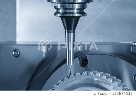 5 Axis CNC Milling Machine Cutting Metal Gear with Ball Nose End Mill 135674539