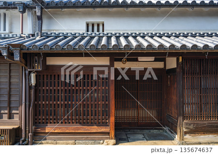 奈良 今井町 路地の町家 135674637